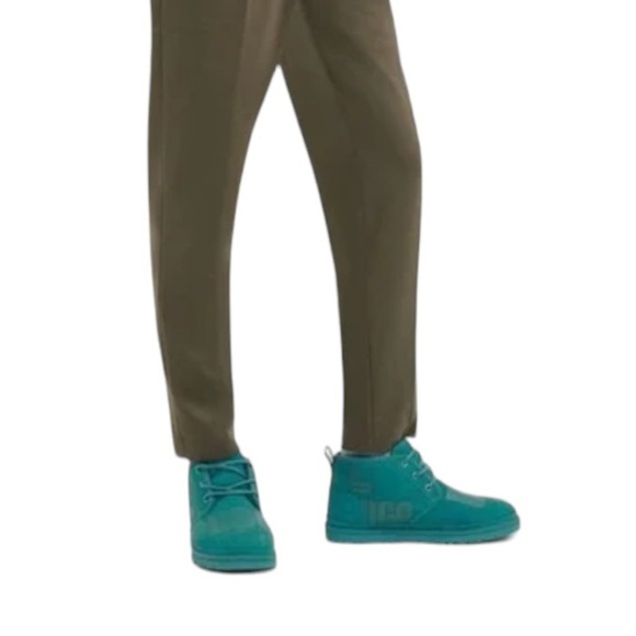 UGG Men’s Neumel Scatter Chukka Boots - Picture 3 of 13